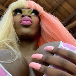 Meet your Posher Bre